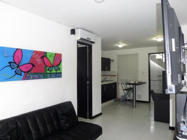 Imagen de la habitación del Hotel Apartasuites San Marcos. Foto 5