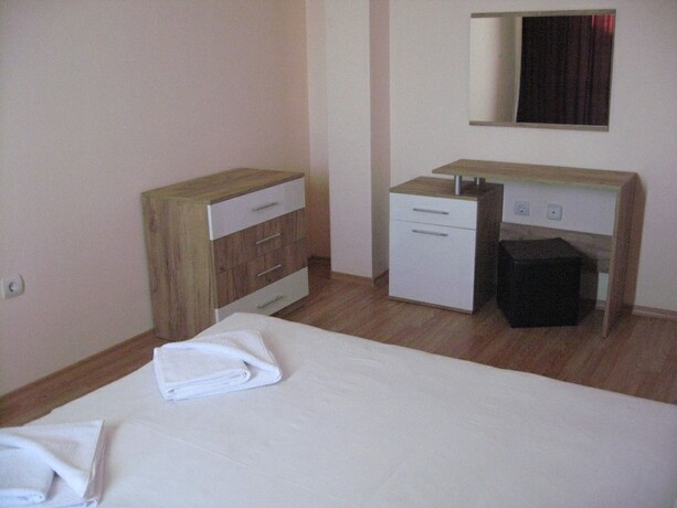 Imagen general del Hotel Apartcomplex Chateau Aheloy. Foto 3