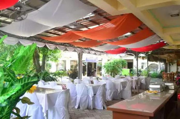 Imagen del bar/restaurante del Hotel Apartelle de Francesca. Foto 6