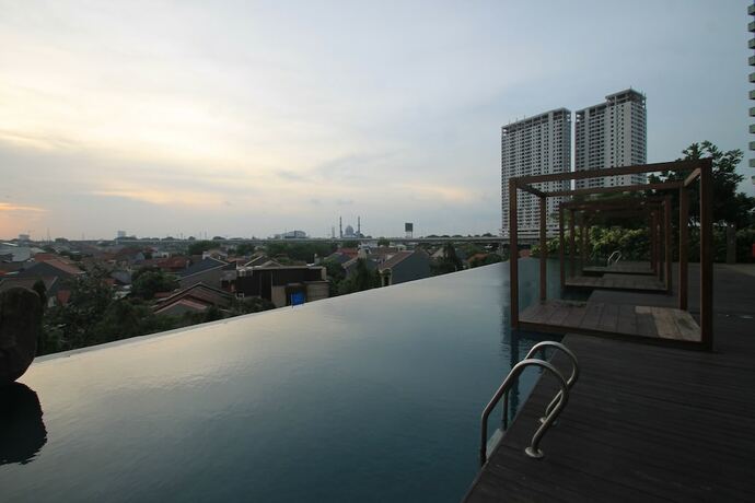 Imagen general del Hotel Apartemen Grand Kamala Lagoon By Aparian. Foto 7