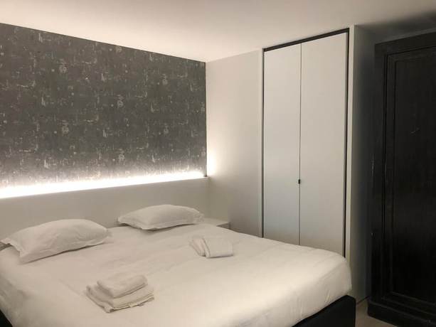 Imagen de la habitación del Hotel Aparthotel Acropolis. Foto 10
