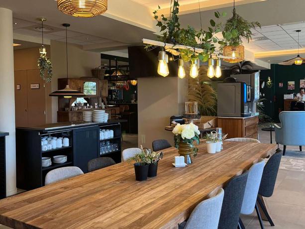 Imagen del bar/restaurante del Hotel Aparthotel Adagio Access Porte de Camargue. Foto 5