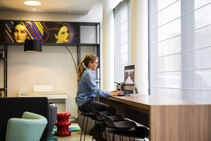 Imagen del bar/restaurante del Hotel Aparthotel Adagio Koeln City. Foto 3