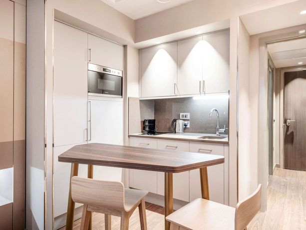 Imagen de la habitación del Hotel Aparthotel Adagio Leicester. Foto 8