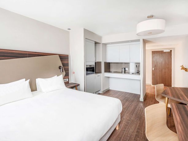 Imagen de la habitación del Hotel Aparthotel Adagio Leicester. Foto 19