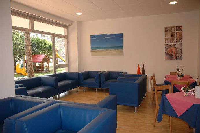 Imagen de los interiores del Hotel Aparthotel Albatros. Foto 13
