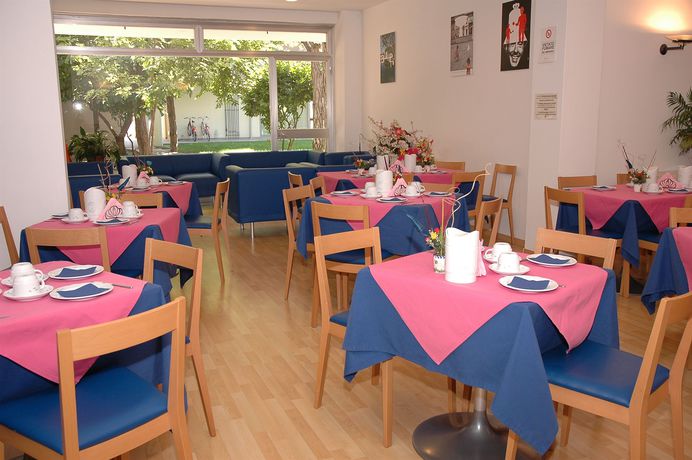 Imagen del bar/restaurante del Hotel Aparthotel Albatros. Foto 3