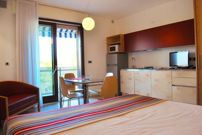 Imagen de la habitación del Hotel Aparthotel Albatros. Foto 9