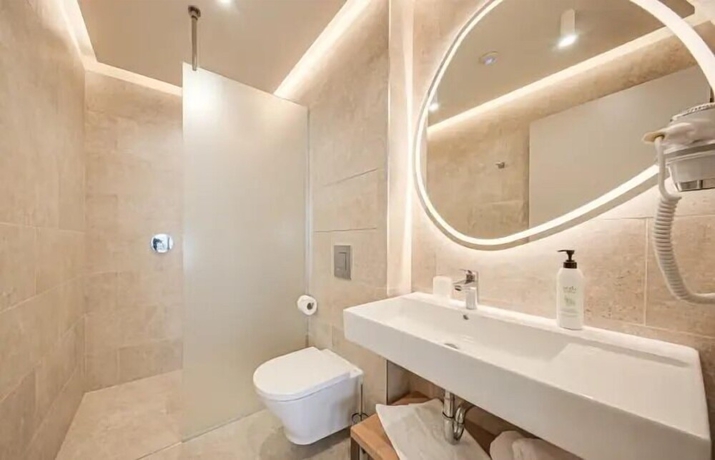 Imagen de la habitación del Hotel Aparthotel Complex SamElyon. Foto 10