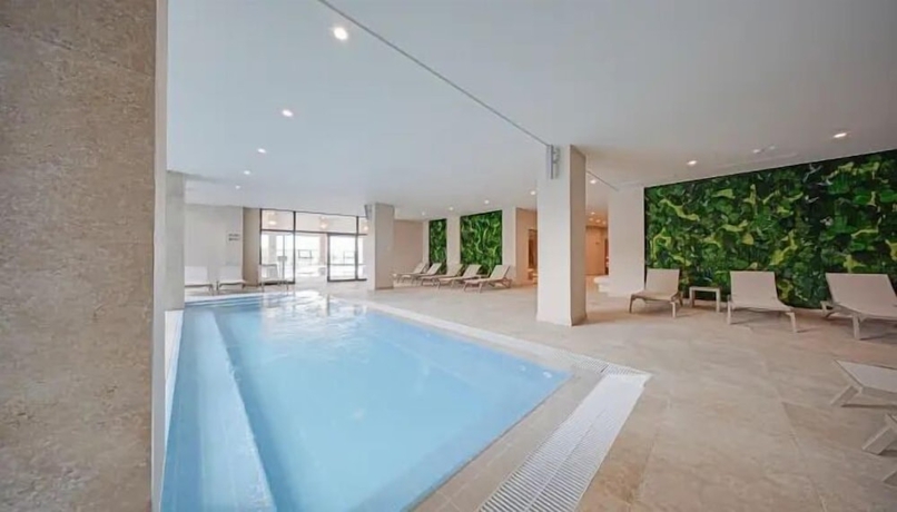 Imagen de la piscina del Hotel Aparthotel Complex SamElyon. Foto 16