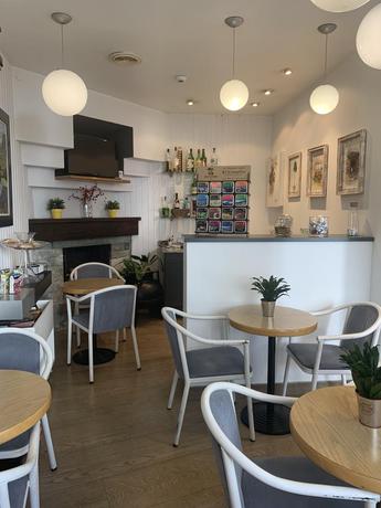 Imagen del bar/restaurante del Hotel Aparthotel Conseller. Foto 2