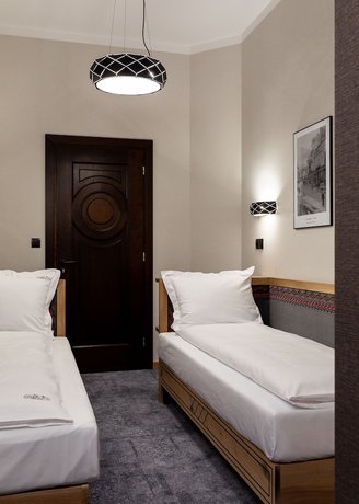 Imagen de la habitación del Hotel Aparthotel Cristina. Foto 8