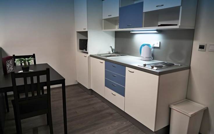 Imagen de la habitación del Hotel Aparthotel DKS. Foto 11