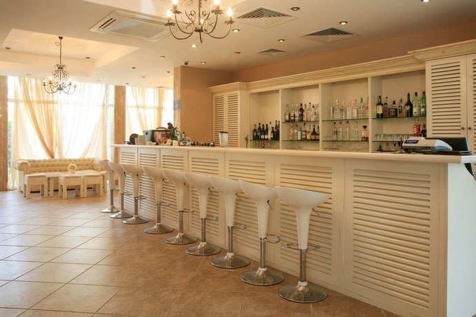 Imagen del bar/restaurante del Hotel Apart-hotel Dawn Park. Foto 3