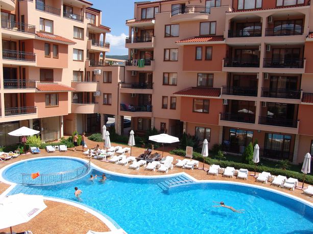 Imagen de la piscina del Hotel Apart-hotel Efir. Foto 20