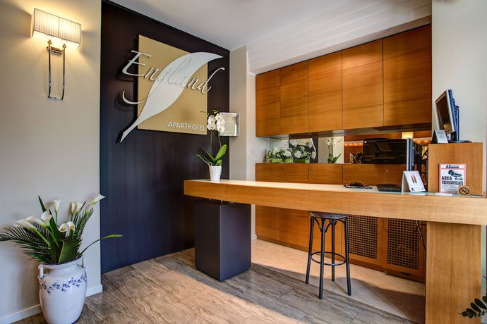 Imagen de los interiores del Hotel Aparthotel England. Foto 18