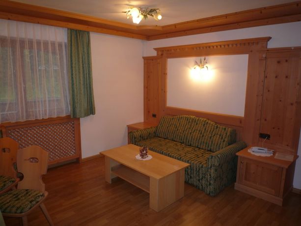 Imagen de la habitación del Hotel Aparthotel Forcelles. Foto 11