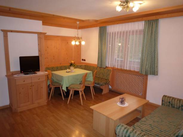 Imagen de la habitación del Hotel Aparthotel Forcelles. Foto 13