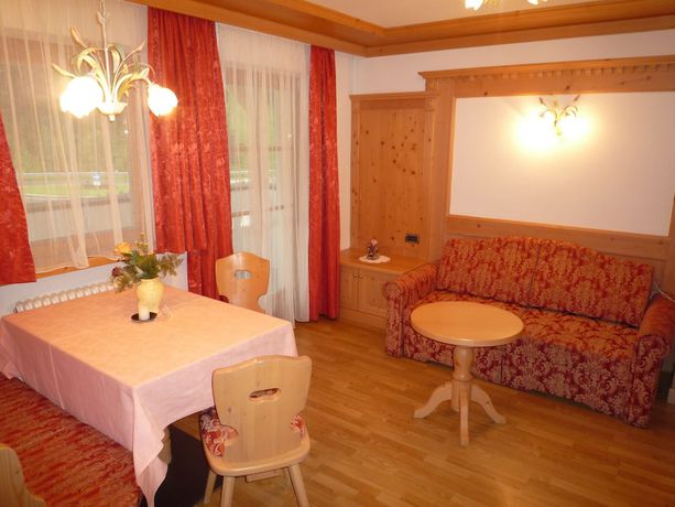 Imagen de la habitación del Hotel Aparthotel Forcelles. Foto 17