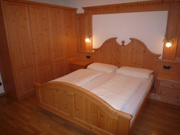 Imagen de la habitación del Hotel Aparthotel Forcelles. Foto 19