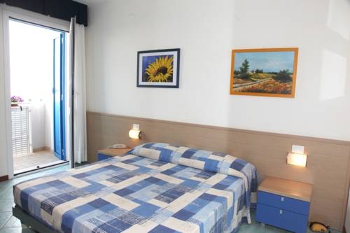 Imagen de la habitación del Hotel Aparthotel Gioia. Foto 13