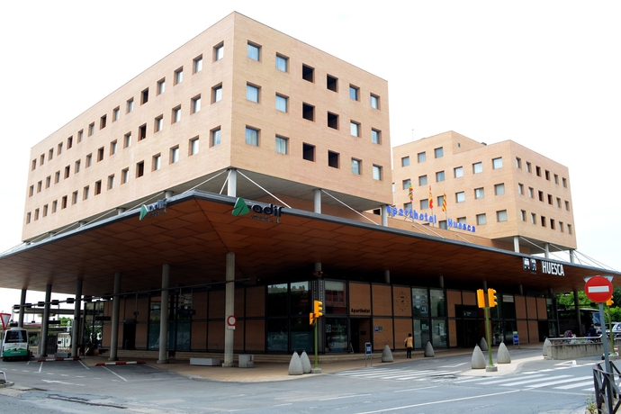 Imagen de los exteriores del Hotel Aparthotel Huesca. Foto 7