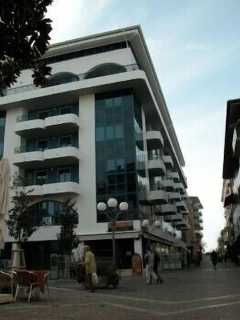 Imagen general del Hotel Aparthotel Lacroma. Foto 1