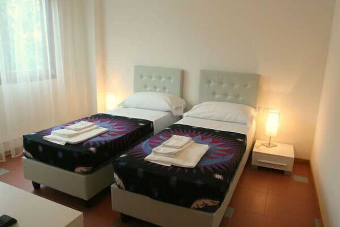 Imagen de la habitación del Hotel Aparthotel Lacroma. Foto 12