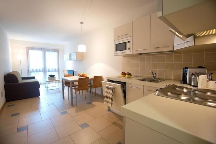 Imagen de la habitación del Hotel Aparthotel Lacroma. Foto 16