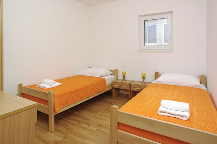 Imagen de la habitación del Hotel Aparthotel Marina Gromela. Foto 5