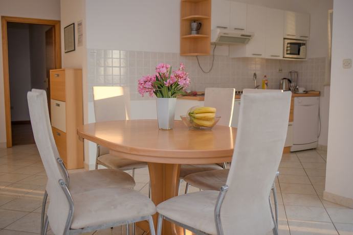 Imagen de la habitación del Hotel Aparthotel Marina Gromela. Foto 17