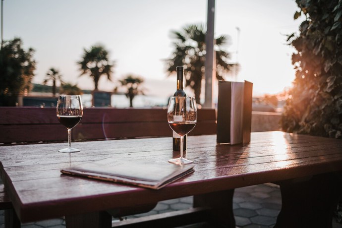 Imagen del bar/restaurante del Hotel Aparthotel Marina Gromela. Foto 2