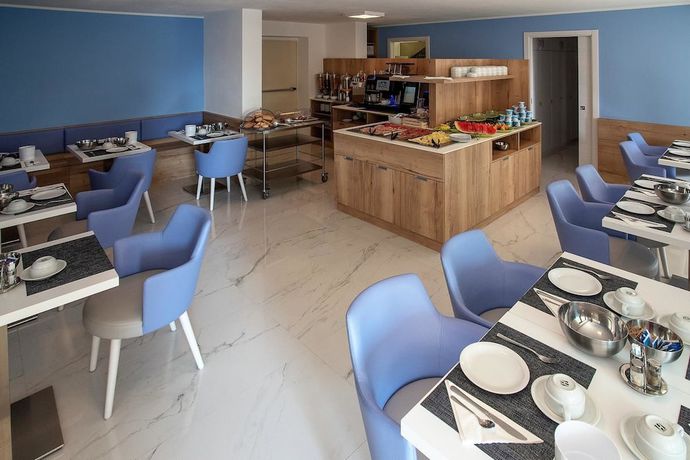 Imagen del bar/restaurante del Hotel Aparthotel Miramare. Foto 3