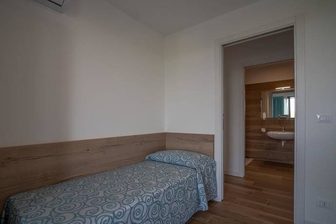 Imagen de la habitación del Hotel Aparthotel Miramare. Foto 16