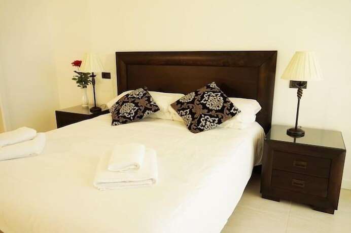 Imagen de la habitación del Hotel Aparthotel Parques Casablanca. Foto 11