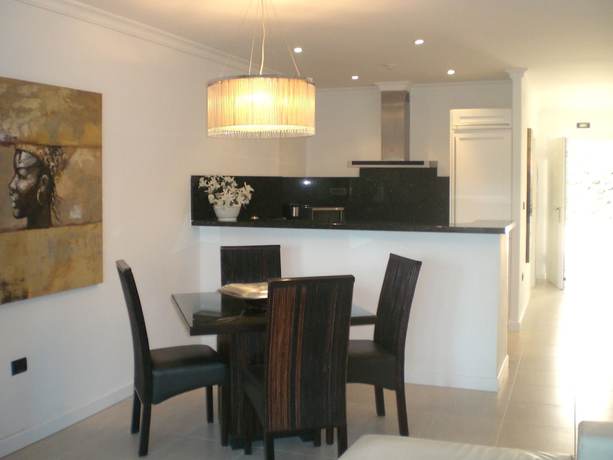 Imagen de la habitación del Hotel Aparthotel Parques Casablanca. Foto 17