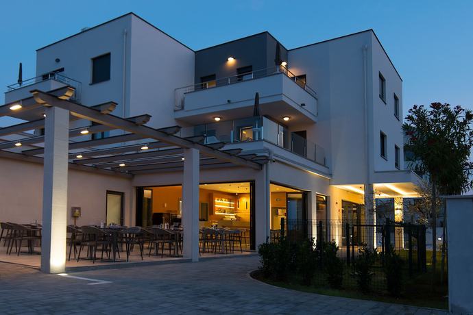Imagen general del Hotel Aparthotel Punta Blu. Foto 1