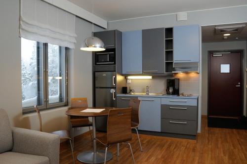 Imagen de la habitación del Hotel Aparthotel Simpsi&ouml;nkullas. Foto 6