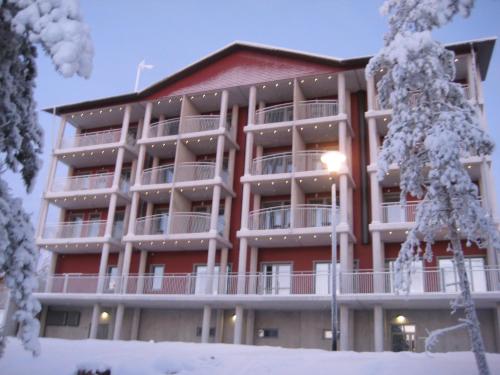Imagen general del Hotel Aparthotel Simpsi&ouml;nkullas. Foto 3