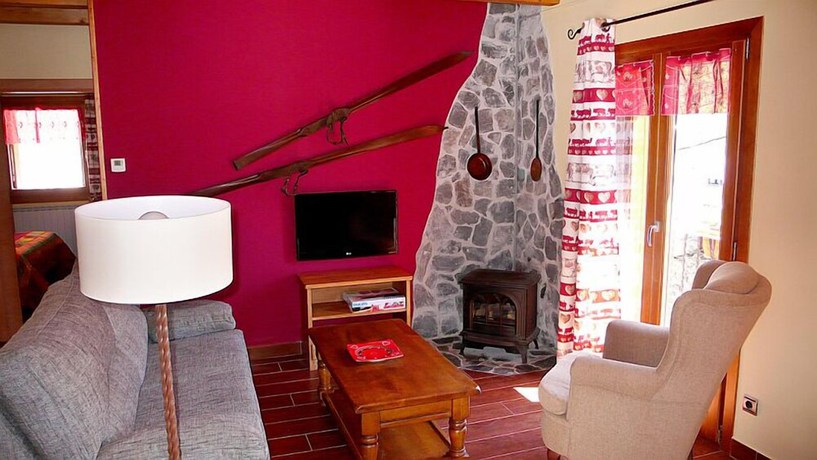 Imagen de la habitación del Hotel Aparthotel Spa Areu. Foto 11