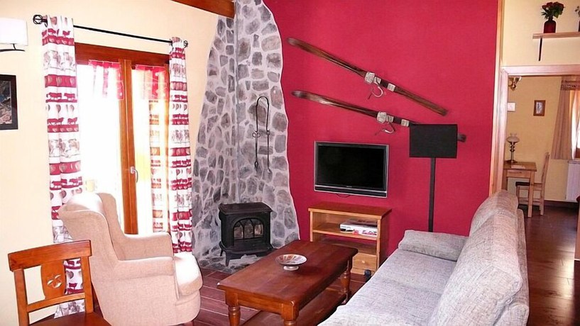 Imagen de la habitación del Hotel Aparthotel Spa Areu. Foto 13