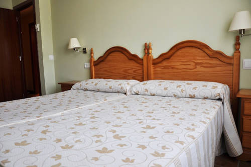 Imagen de la habitación del Hotel Aparthotel Tres Caminos. Foto 3