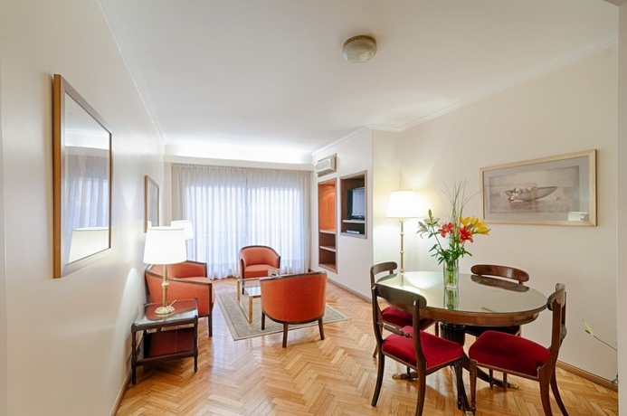 Imagen de la habitación del Hotel Aparthotel Trianon Recoleta. Foto 2