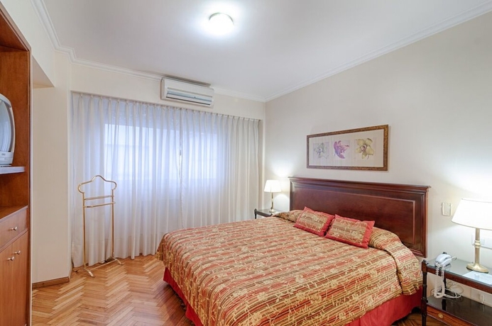 Imagen de la habitación del Hotel Aparthotel Trianon Recoleta. Foto 3