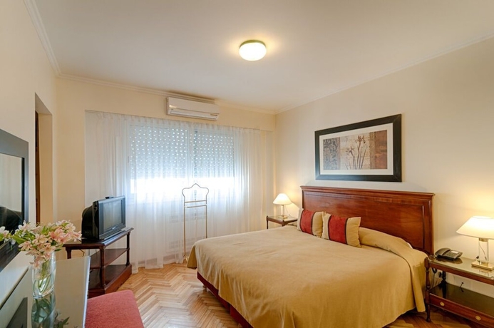 Imagen de la habitación del Hotel Aparthotel Trianon Recoleta. Foto 5