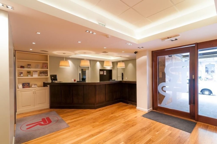 Imagen de los interiores del Hotel Aparthotel Trianon Recoleta. Foto 18