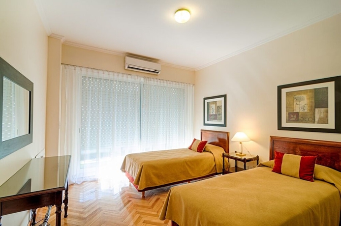 Imagen de la habitación del Hotel Aparthotel Trianon Recoleta. Foto 9