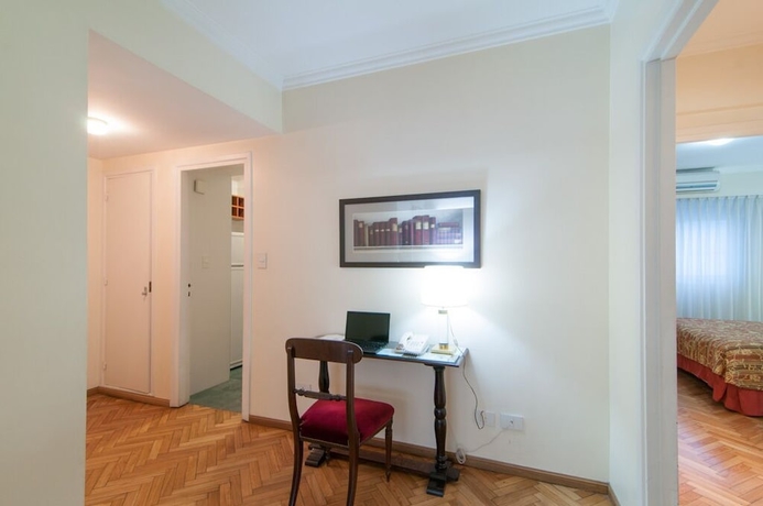 Imagen de la habitación del Hotel Aparthotel Trianon Recoleta. Foto 15