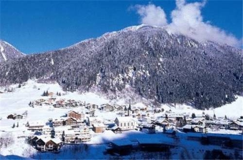 Imagen general del Hotel Aparthotel Tschanun Garni. Foto 15