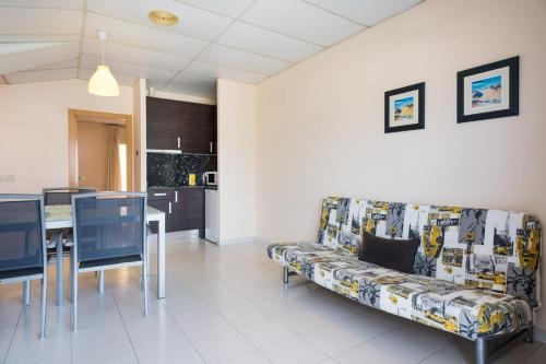 Imagen de la habitación del Hotel Aparthotel Xic. Foto 6